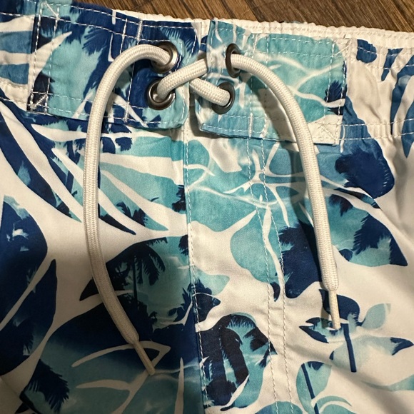 Hawaiian Swim Trunks - Picture 5 of 8